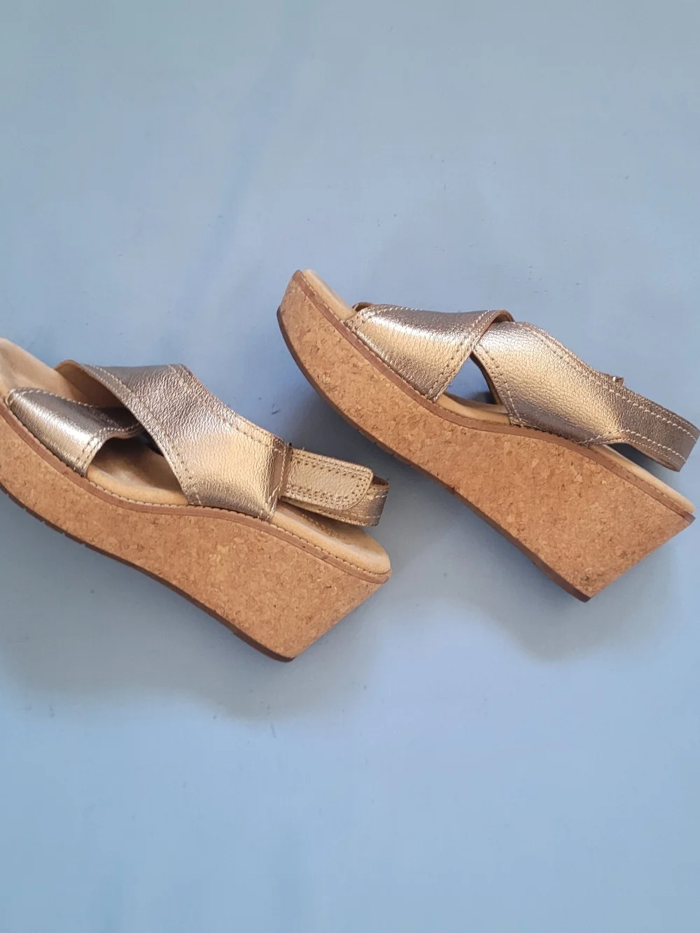 Metallic Gold Cork Wedge Sandals By Clarks Artisan Size 8.5 - Picture 2 of 9